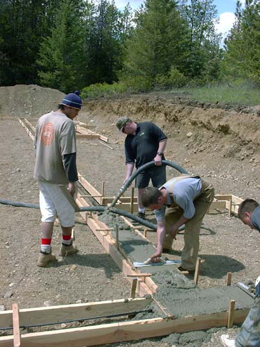 0009a  - pouring the footings