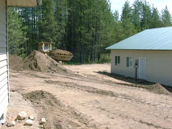 0169 - The dirt pile's getting smaller