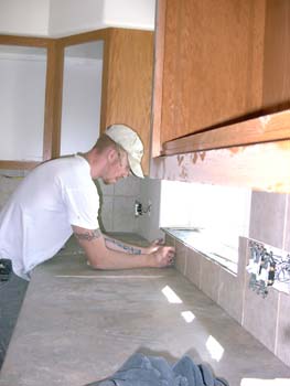 0203 - Setting the tile window sill