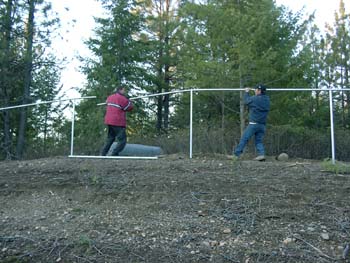 0265 - Bending top of fence